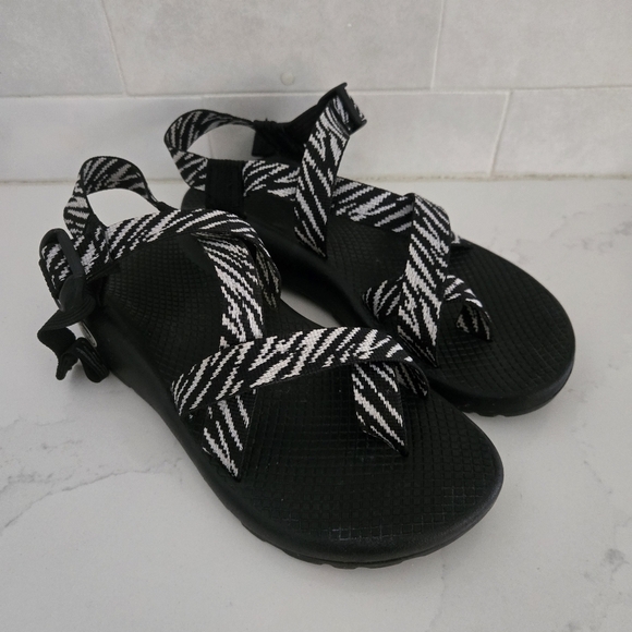 Chaco Shoes - EUC Chaco Z/2 Cloud Adjustable Strap Classic Sandals Waterproof Black White Sz 8